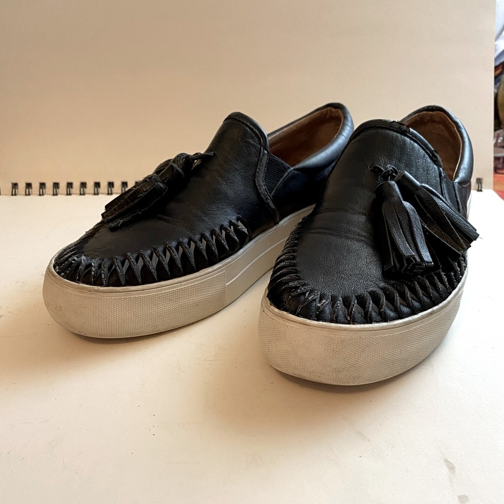 WOMENS J/SLIDES AZTEC BLACK LEATHER TASSELED PLATFORM SNEAKERS 8.5 *